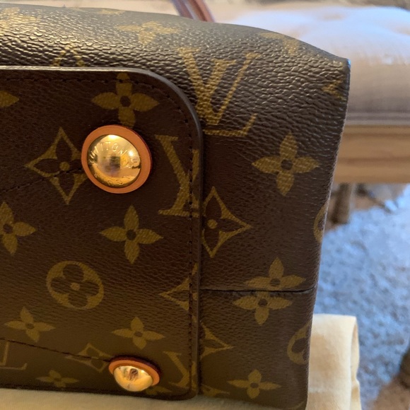 SOLD. Authentic Louis Vuitton Olympe - Picture 10 of 17